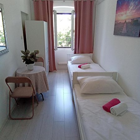 Soba Arena Hotel Pula Buitenkant foto